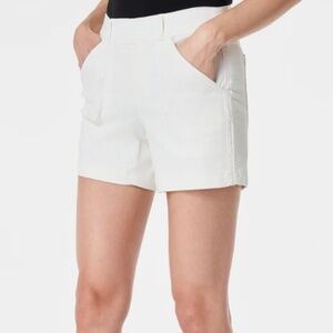 NWOT Spanx Stretch Twill Shorts- white- SIZE LARGE